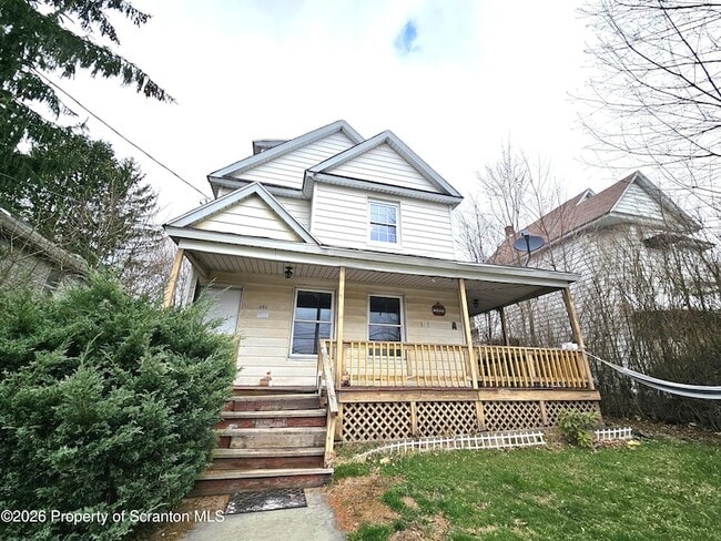 Building Photo - 351 Main St Unit B 2nd fl