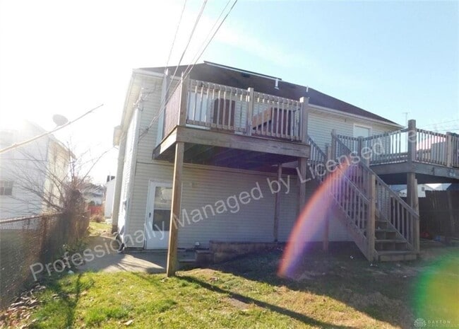 Photo - 1580 Highland Ave Unit 1582 1/2