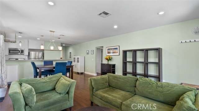 Photo - 3131 Livonia Ave