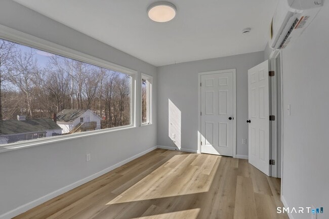 Building Photo - 192 Hartford Rd Unit C