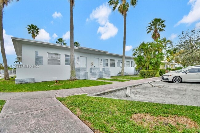 Photo - 1900 Calais Dr Unidad 1910