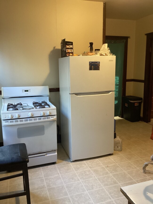 Photo - 2943 N Newhall St Unidad Lower