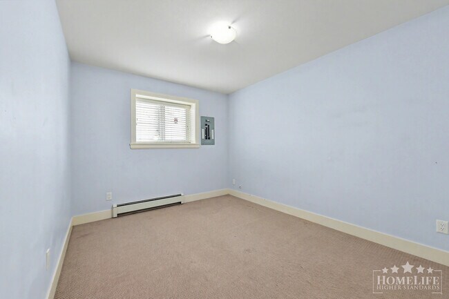 Bright 2-Bedroom Basement Suite in Desirable Sullivan Neighbourhood – Utilities Included