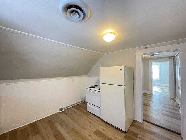 Photo - 98 Main St Unit 3