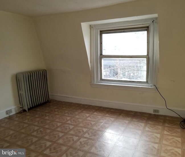 Photo - 349 N 2nd St