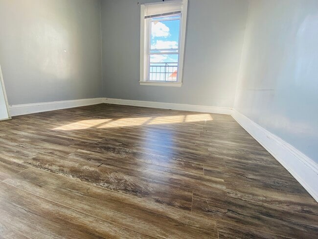 Photo - 50 Anderson St