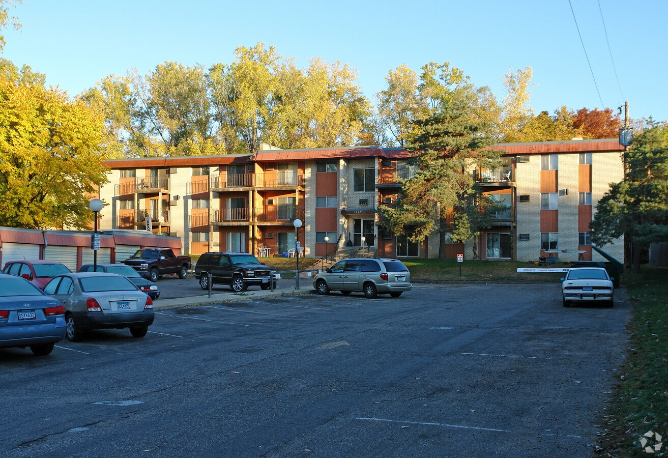 Photo - Eastview Manor