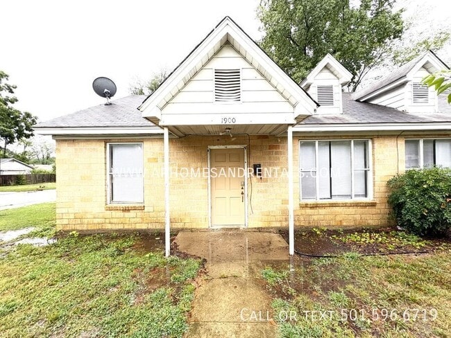 Building Photo - 1900 W Short 17th St Rental