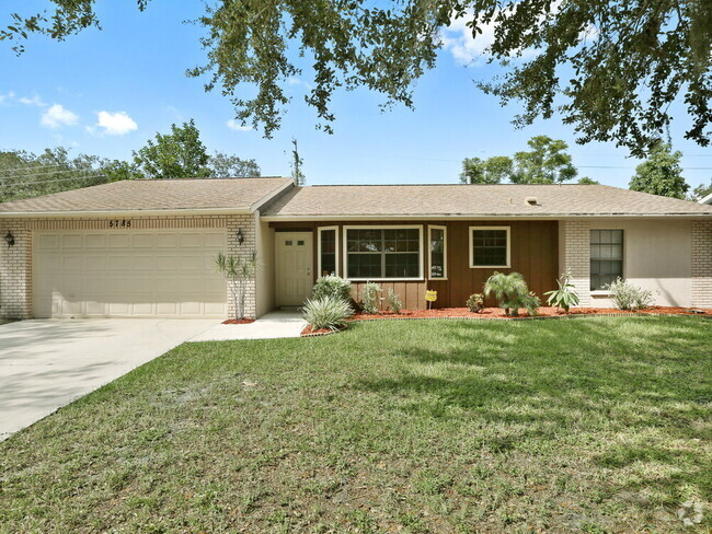 Building Photo - 5785 Colonial Oaks Blvd Rental