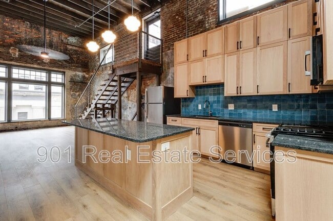 Photo - 124 Monroe Ave Unit #201