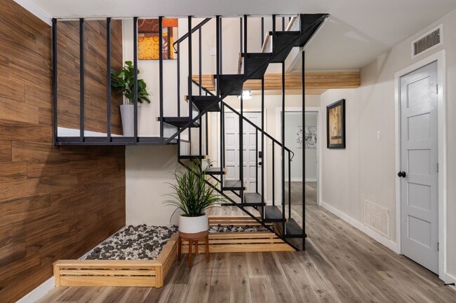 Photo - 2703 Meadowstone Ct