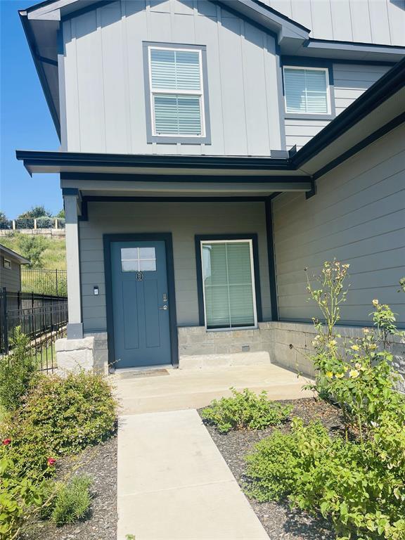 Building Photo - 121 Merrick Rd