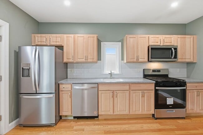 Photo - 309 Adams St Unit 3