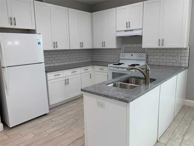 Photo - 4221 Alvin St