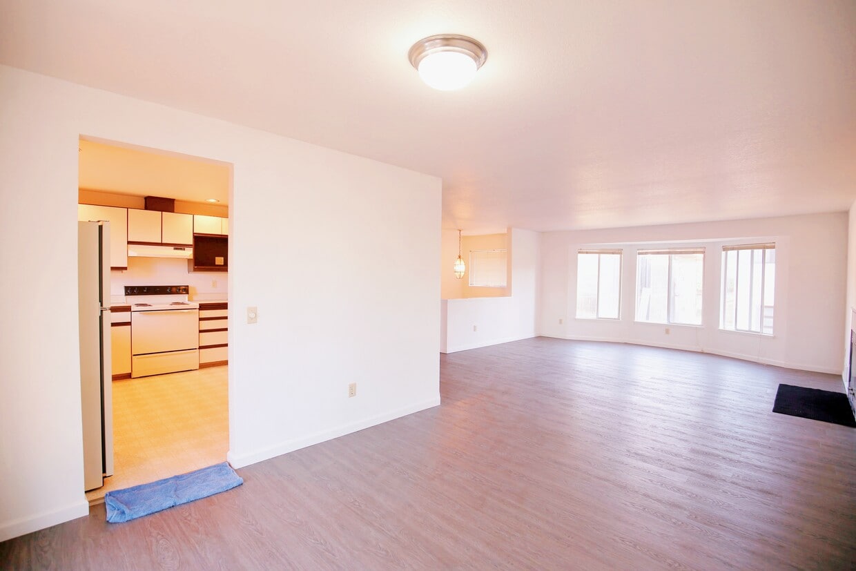 Photo - 515 NW Bright St (Seattle, WA)