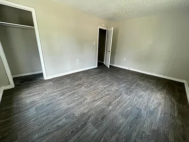 Photo - 450 Derrick St