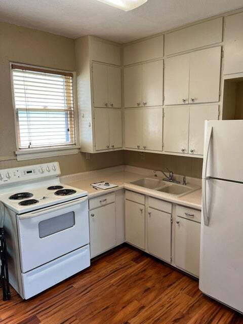 Photo - 1323 Geele Ave