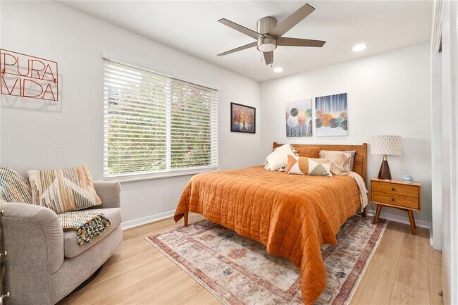 Photo - 2450 Ashdale Dr Unidad D228