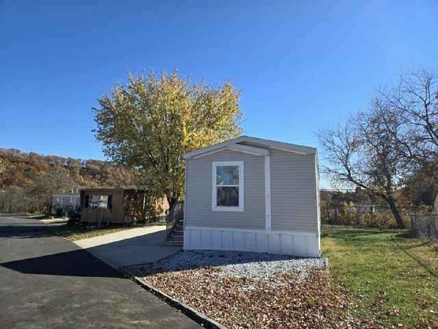 Photo - 1070 Aspen St