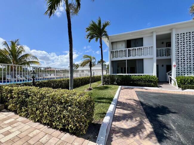 Photo - 4201 S Ocean Blvd Unidad M5