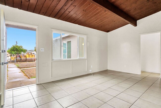 Clairemont Mesa Blvd 4414-4416 Duplex - Clairemont Mesa Blvd 4414-4416 Duplex Unit 4416