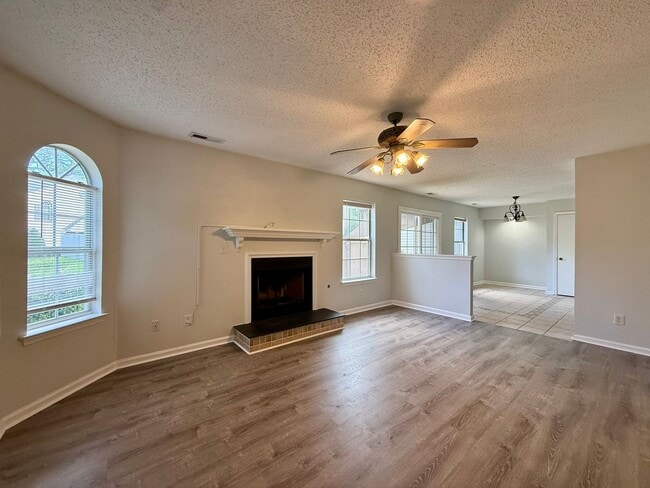 Photo - Bright and spacious 2 bed, 2.5 bath condo in the heart of Virginia Beach!