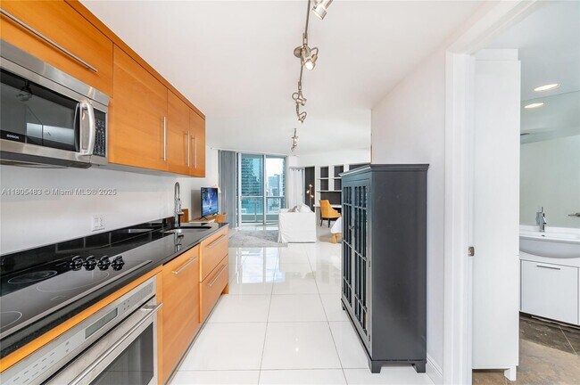 Photo - 475 Brickell Ave Unit 2908
