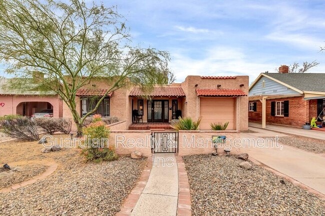 Photo - 1822 N 16th Ave House