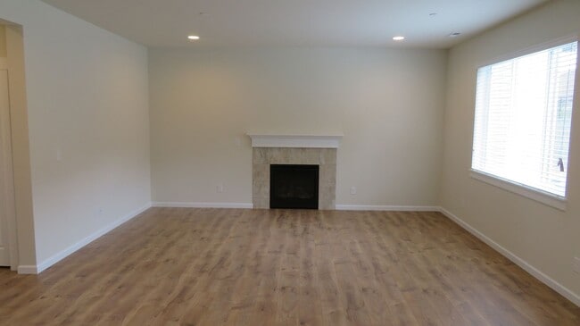 Photo - 4807 51st Ave Ct W