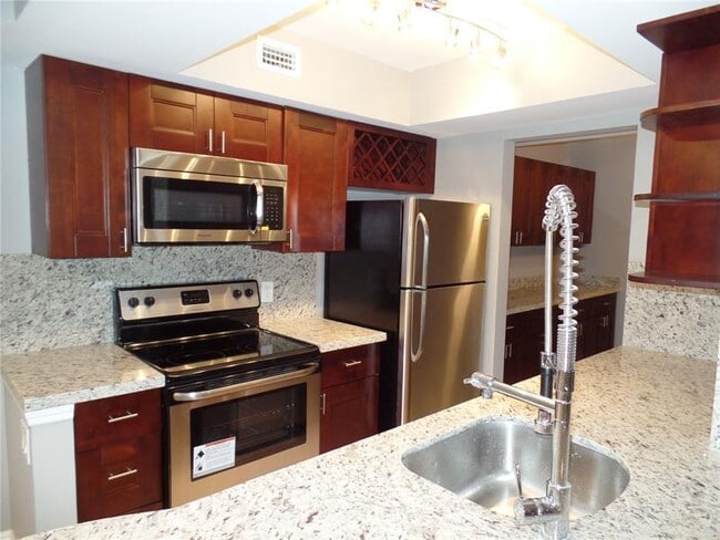 Photo - 5672 Rock Island Rd Unidad 253