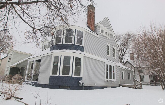 Building Photo - 220 E 27th St Unit 2 Rental