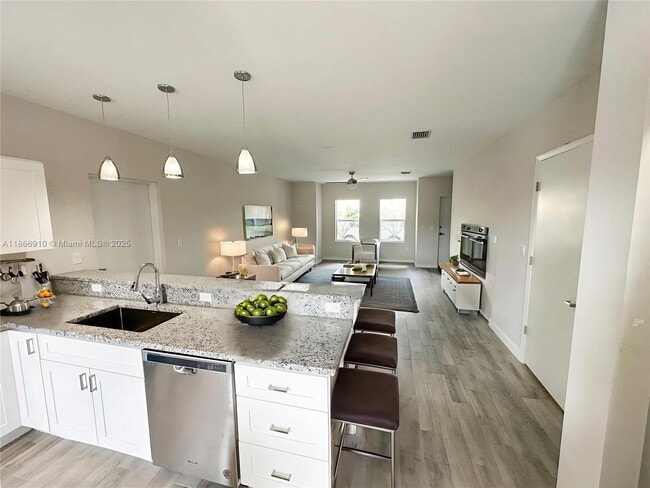 Photo - 323 Foster Rd