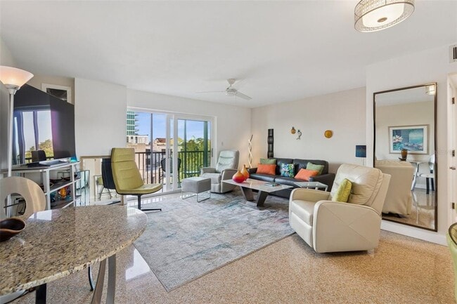 Photo - 750 Burlington Ave N Unit 4L