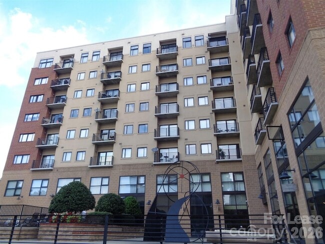 Building Photo - 715 N Church St