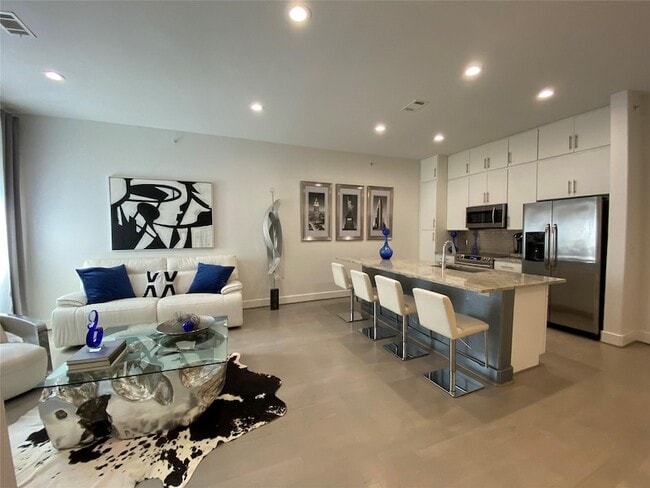 Building Photo - 1901 Post Oak Blvd Unit 3503 Rental
