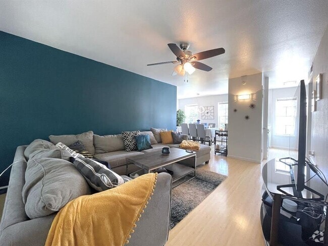 Building Photo - 300 Crockett St Unit 308 Rental