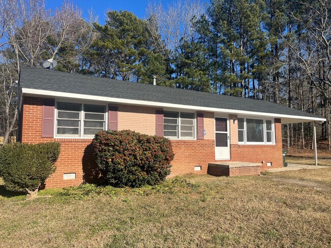 Newly Updated East Durham Gem: 3-Bed, 1-Ba... - Newly Updated East Durham Gem: 3-Bed, 1-Ba... House