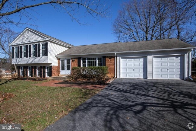 Building Photo - 8000 Rivermont Ct Rental