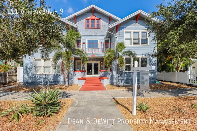 Building Photo - 111 6th Ave N Unit 9