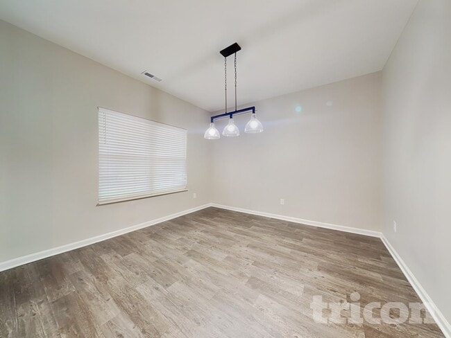 Photo - 1614 Danielle Rd