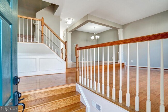 Photo - 43787 Virginia Manor Terrace