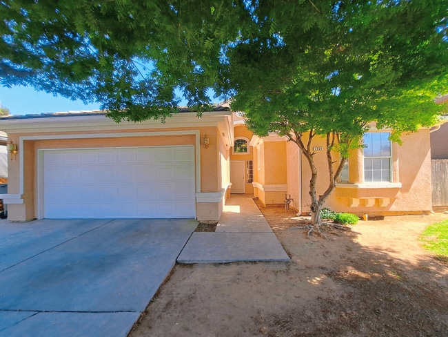 Building Photo - Comfortable Living in a Pet-Friendly Home ...