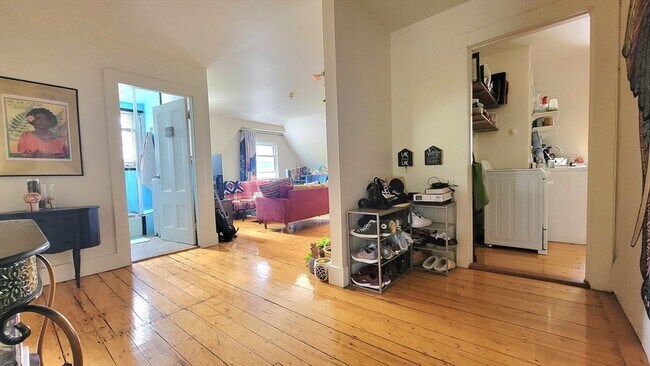 Photo - 45 Auburn St Unit 3