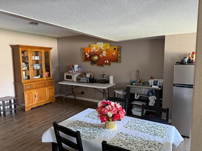 Photo - 2209 Bateley St