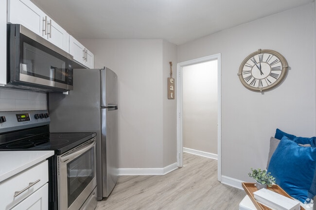 Photo - Tremont Apartments