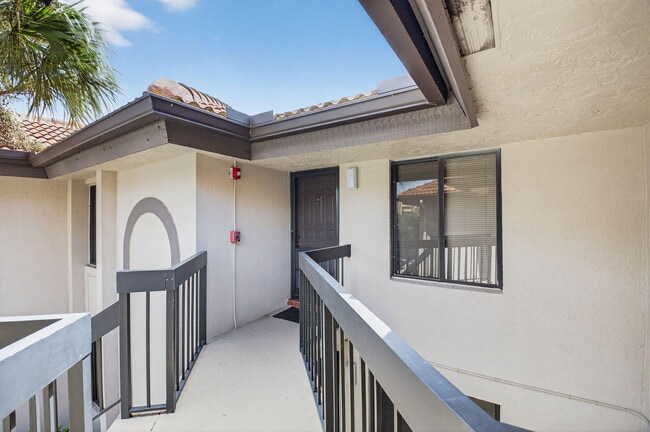 Photo - 5151 W Club Cir Unit 205