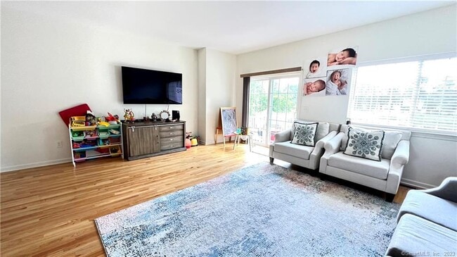 Photo - 116 Pepin Pl Unit 116