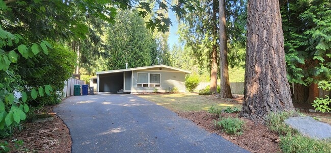 Building Photo - 3 Bed 1 bath Bothell rambler home $3199/mo