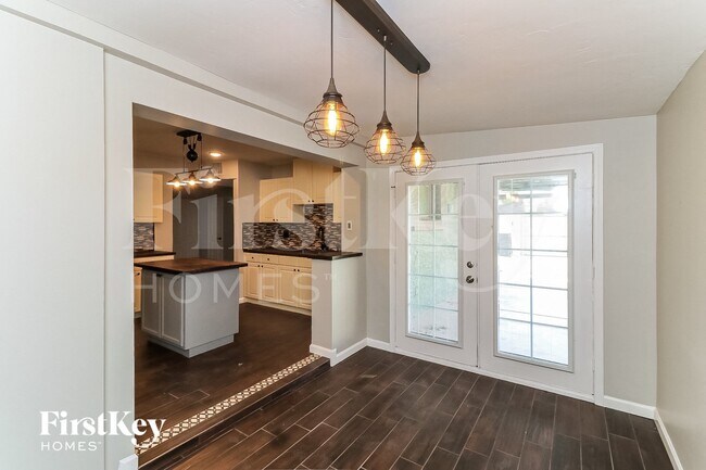 Photo - 2206 E Arbor Cir
