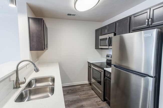 Photo - The Lakes of Beavercreek Apartment Homes